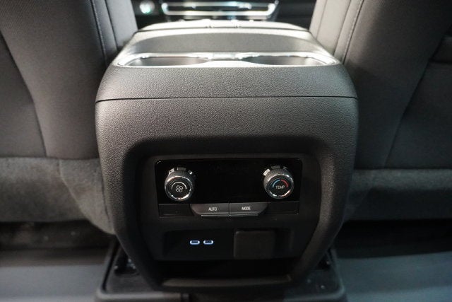 2027 Chevrolet Traverse LT 2LT
