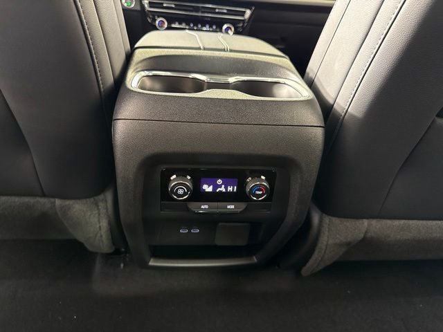 2027 Chevrolet Traverse LT 2LT