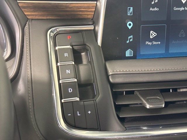 2023 Chevrolet Tahoe High Country w/ PANO ROOF