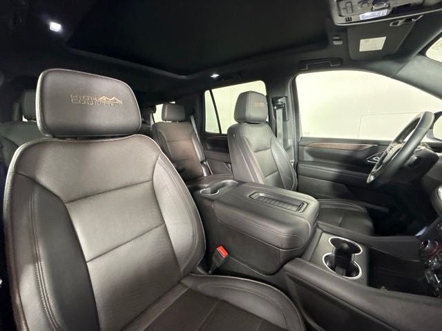 2023 Chevrolet Tahoe High Country w/ PANO ROOF