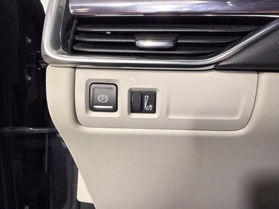 2023 Cadillac XT4 Luxury w/ PANO ROOF
