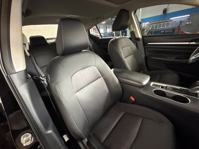 2019 Nissan Altima 2.5 SV AWD w/ MOONROOF