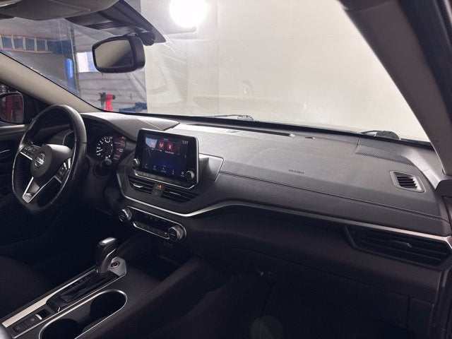 2019 Nissan Altima 2.5 SV AWD w/ MOONROOF