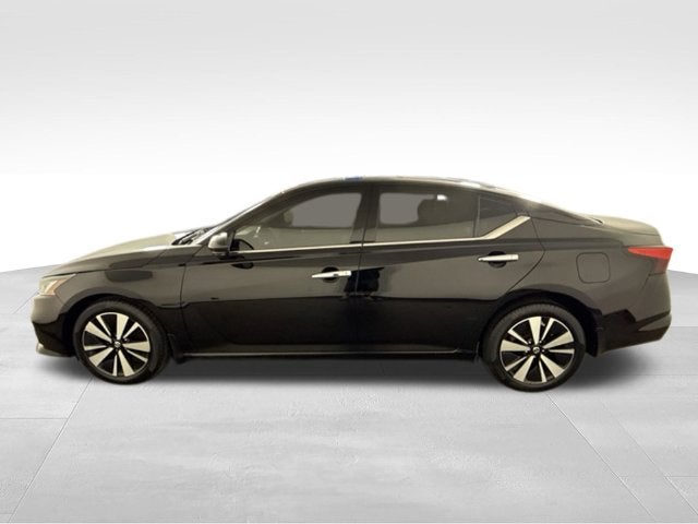 2019 Nissan Altima 2.5 SV AWD w/ MOONROOF