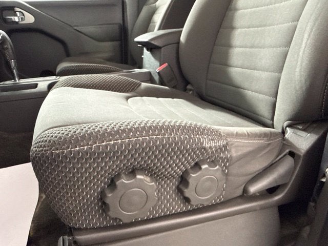 2018 Nissan Frontier PRO-4X w/ HEATED SEATS