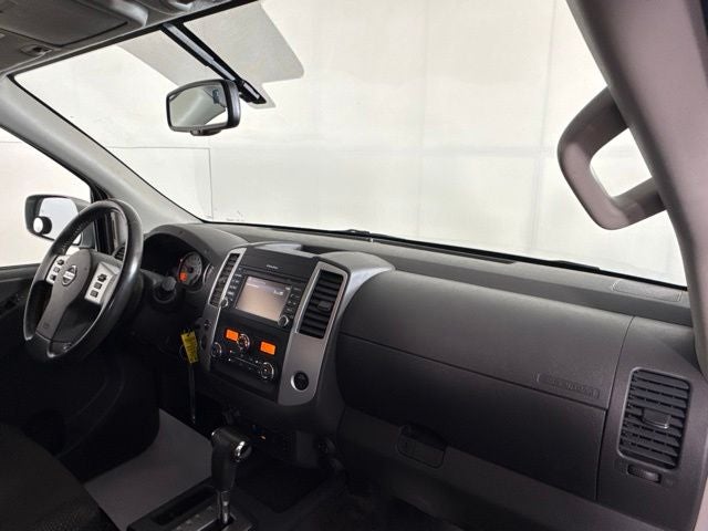 2018 Nissan Frontier PRO-4X w/ HEATED SEATS