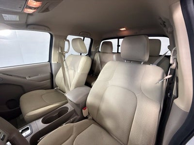 2016 Nissan Frontier SV w/ HEATED SEATS