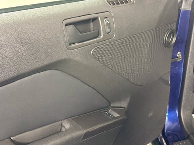 2012 Ford Mustang V6 w/ CLEAN CARFAX