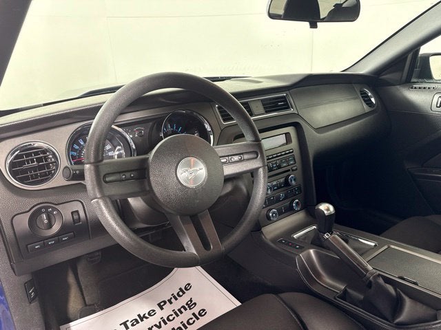 2012 Ford Mustang V6 w/ CLEAN CARFAX