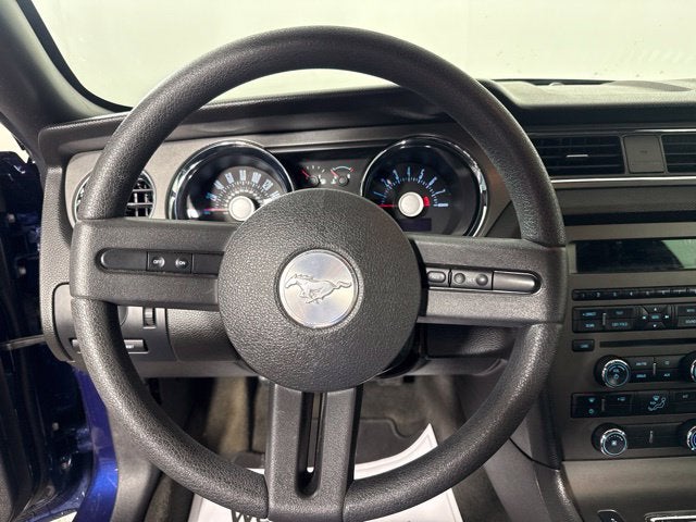 2012 Ford Mustang V6 w/ CLEAN CARFAX