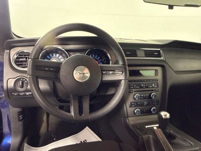 2012 Ford Mustang V6 w/ CLEAN CARFAX