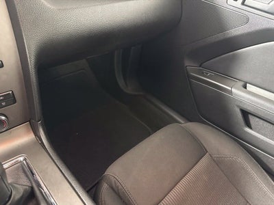2012 Ford Mustang V6 w/ CLEAN CARFAX