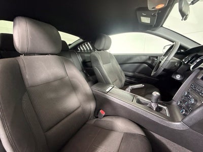 2012 Ford Mustang V6 w/ CLEAN CARFAX
