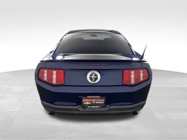 2012 Ford Mustang V6 w/ CLEAN CARFAX