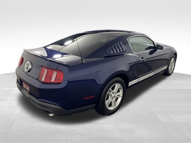 2012 Ford Mustang V6 w/ CLEAN CARFAX