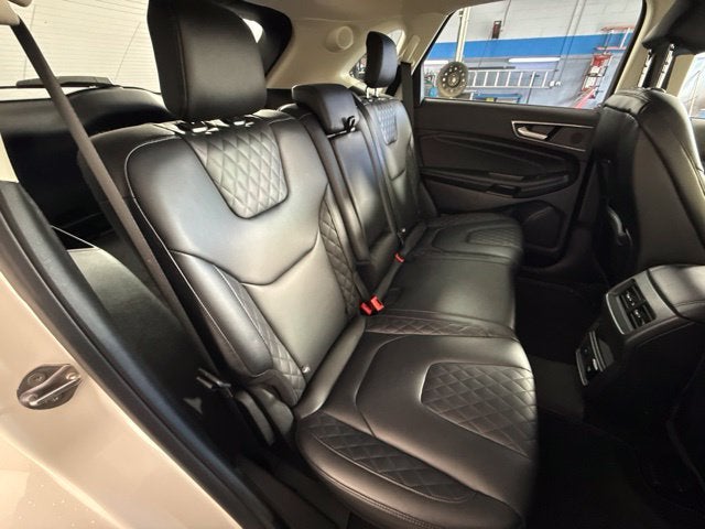 2024 Ford Edge Titanium w/ PANO ROOF