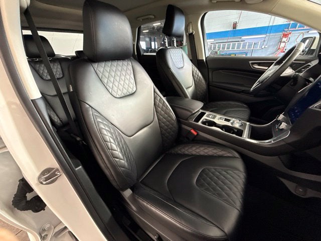 2024 Ford Edge Titanium w/ PANO ROOF