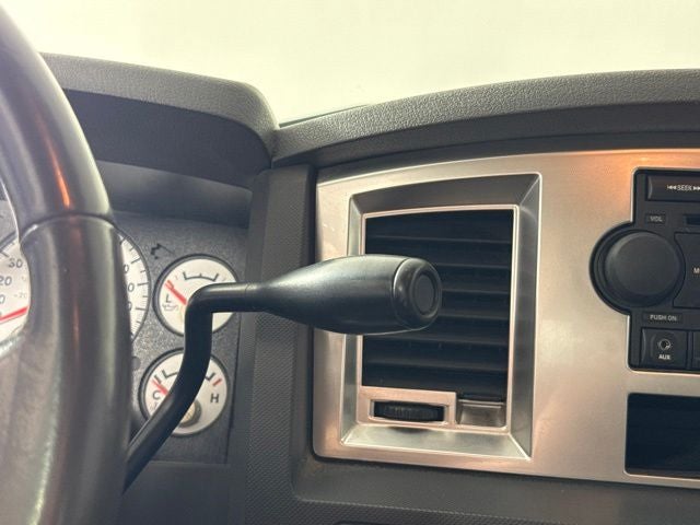2007 Dodge Ram 2500 SLT w/ 5.7l HEMI V8 ENGINE
