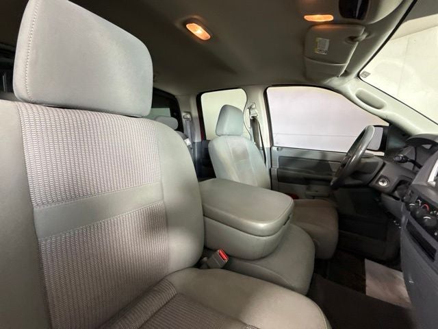 2007 Dodge Ram 2500 SLT w/ 5.7l HEMI V8 ENGINE