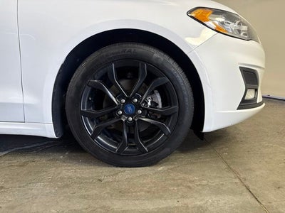 2019 Ford Fusion SE w/ APPLE CARPLAY