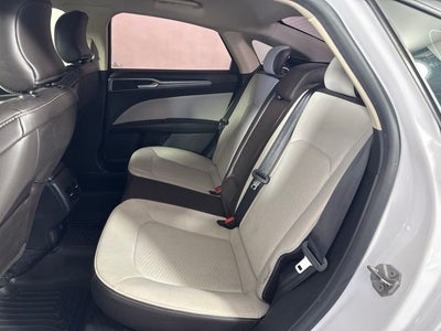 2019 Ford Fusion SE w/ APPLE CARPLAY