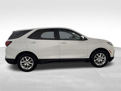 2024 Chevrolet Equinox LS w/ WIRELESS CARPLAY
