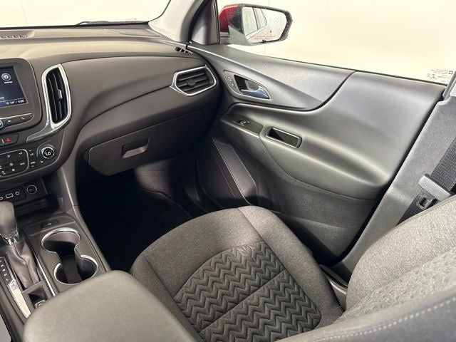 2023 Chevrolet Equinox LT w/ HEATED SEATS