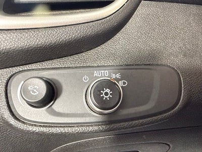 2019 Chevrolet Trax LT w/ APPLE CARPLAY