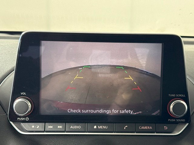 2020 Nissan Sentra SV w/ APPLE CARPLAY