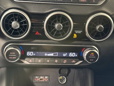 2020 Nissan Sentra SV w/ APPLE CARPLAY