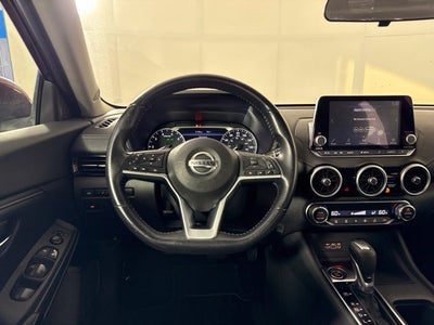 2020 Nissan Sentra SV w/ APPLE CARPLAY
