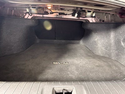 2020 Nissan Sentra SV w/ APPLE CARPLAY