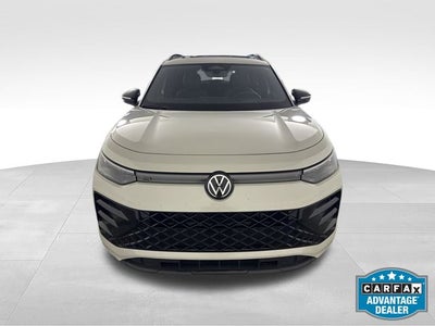 2025 Volkswagen Tiguan 2.0T SE R-Line Black w/ HEATED SEATS