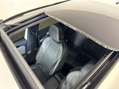 2025 Volkswagen Tiguan 2.0T SE R-Line Black w/ HEATED SEATS