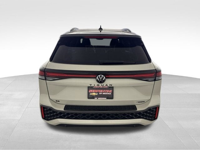 2025 Volkswagen Tiguan 2.0T SE R-Line Black w/ HEATED SEATS
