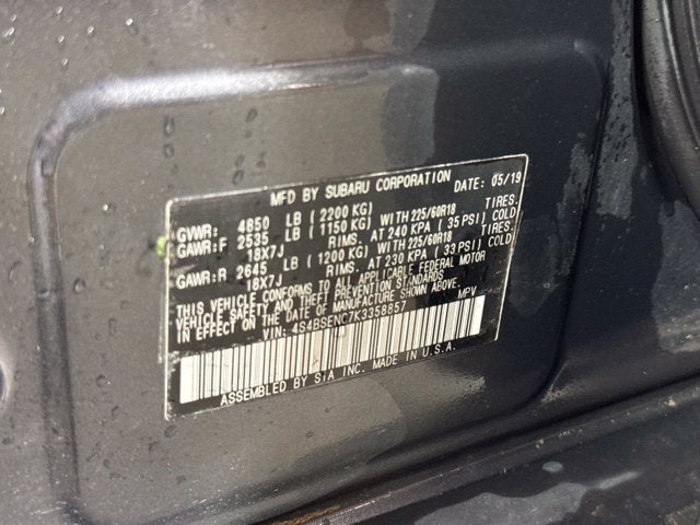2019 Subaru Outback 3.6R Limited w/ MOONROOF