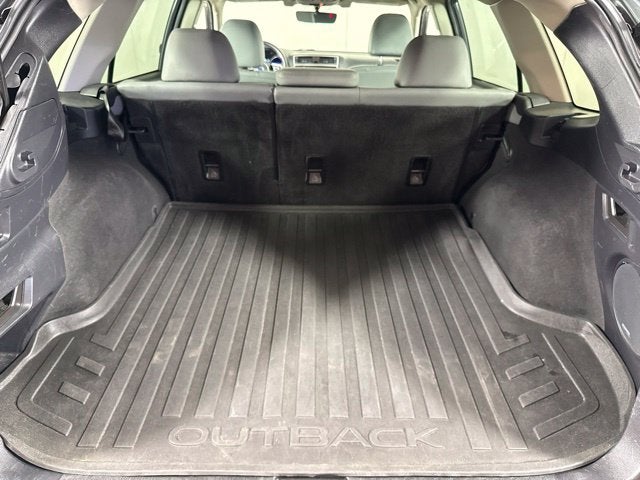 2019 Subaru Outback 3.6R Limited w/ MOONROOF