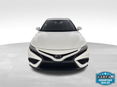 2023 Toyota Camry SE w/ APPLE CARPLAY