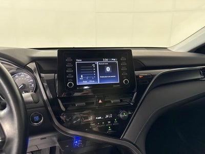2023 Toyota Camry SE w/ APPLE CARPLAY