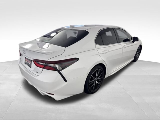 2023 Toyota Camry SE w/ APPLE CARPLAY