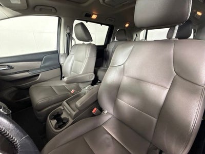 2016 Honda Odyssey Touring w/ REAR ENTERTAINMENT