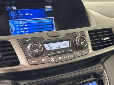 2016 Honda Odyssey Touring w/ REAR ENTERTAINMENT