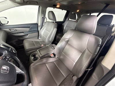 2016 Honda Odyssey Touring w/ HEATED SEATS