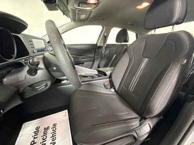 2021 Hyundai Elantra SEL w/ APPLE CARPLAY