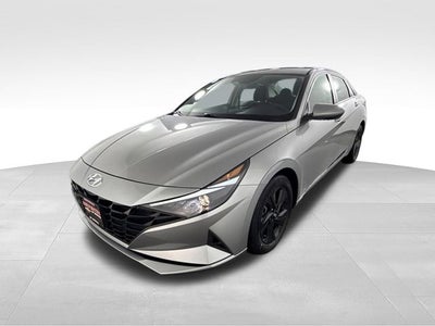 2021 Hyundai Elantra SEL w/ APPLE CARPLAY