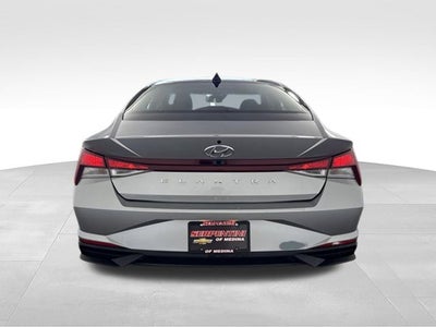 2021 Hyundai Elantra SEL w/ APPLE CARPLAY