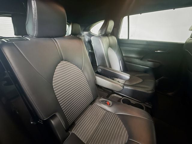2021 Toyota Highlander XSE AWD w/ SAFETY ALERT PKG