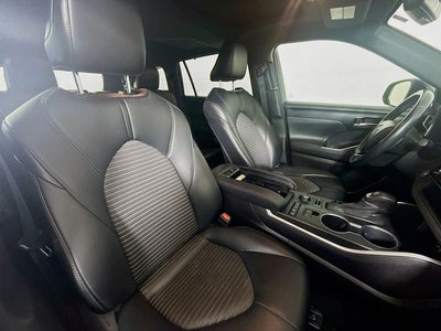 2021 Toyota Highlander XSE AWD w/ SAFETY ALERT PKG