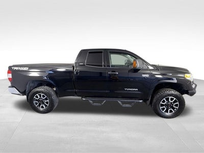 2017 Toyota Tundra SR5 w/ XM RADIO