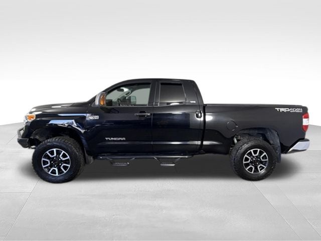 2017 Toyota Tundra SR5 w/ XM RADIO
